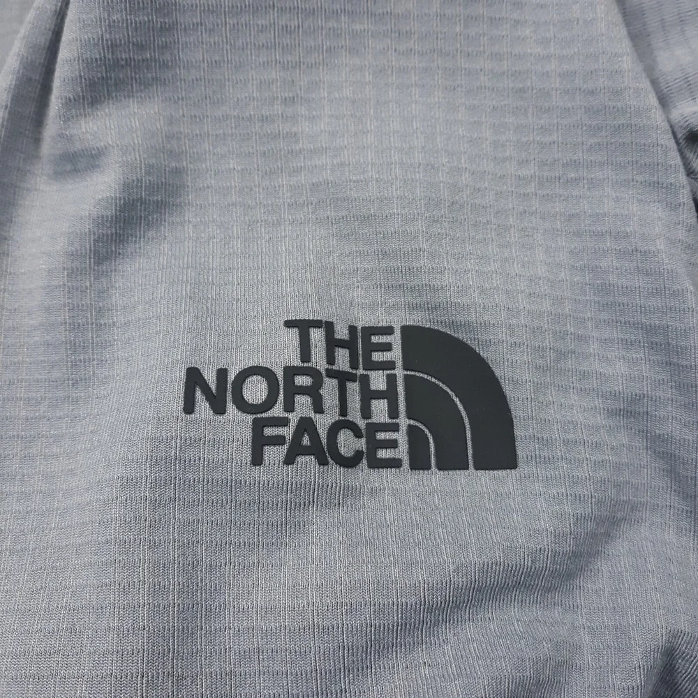 The North Face Pullover Sweatshirt 1/2 Zip Mens Size Medium Gray Waffle Knit